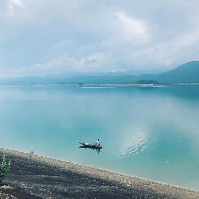 Ke Go Lake Ha Tinh